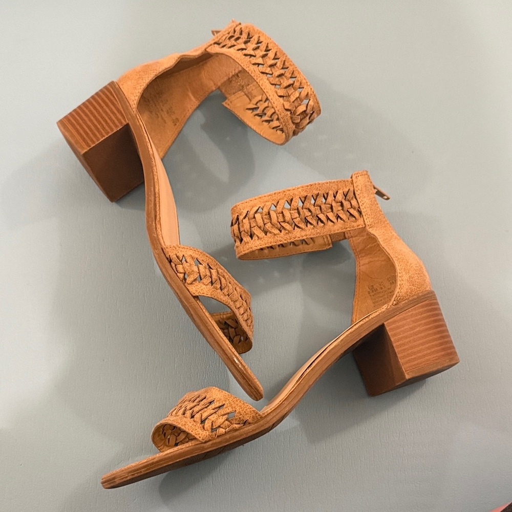 Fergalicious Tan Woven Heels - Picture 6 of 9
